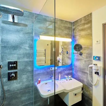 Отель Le Thalassa & 3*