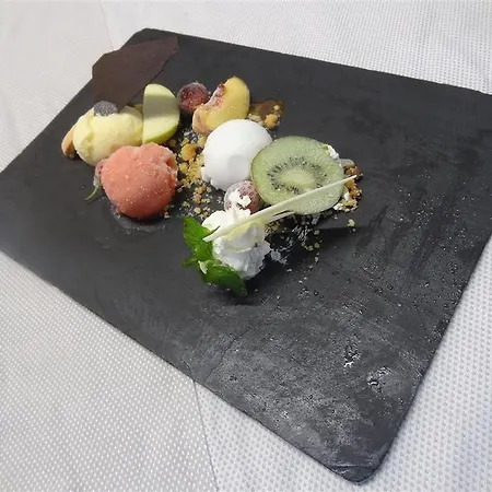 Отель Le Thalassa & 3*